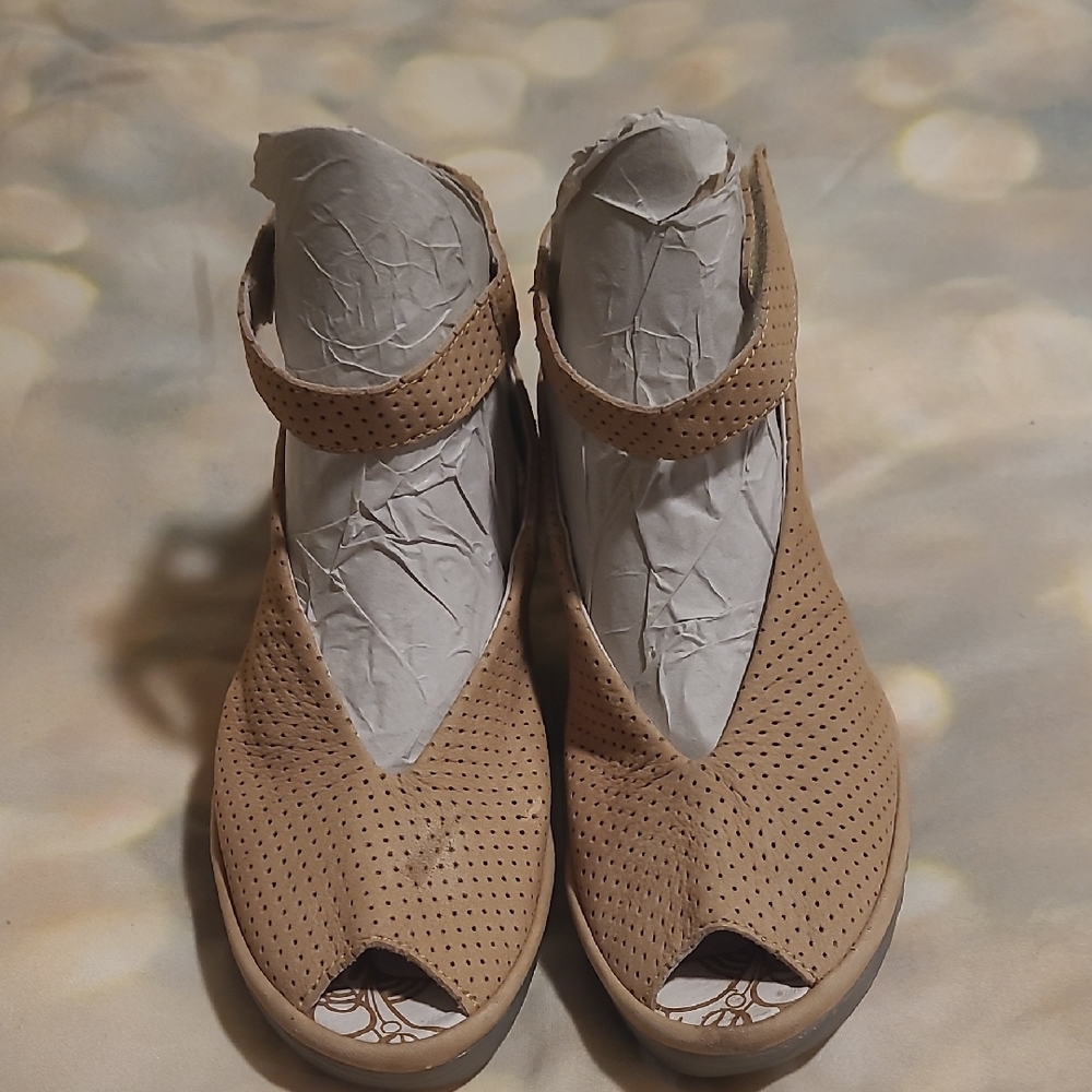 Fly London Yala Sandals, Size 7.5-8